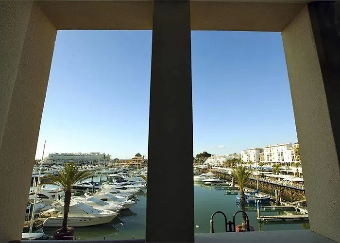 Marina *
