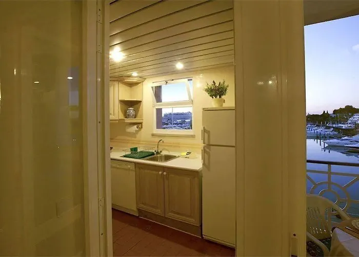 Marina Apartment